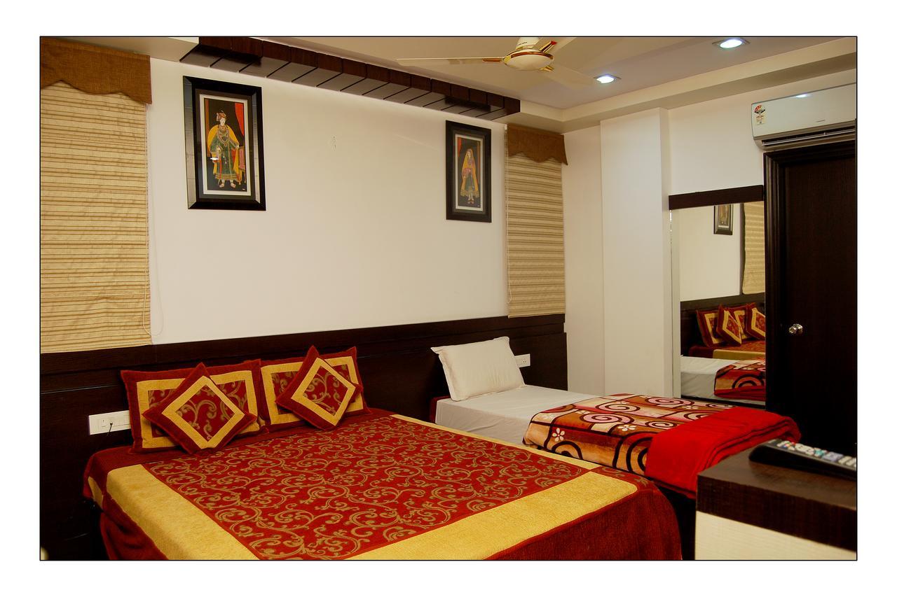 Hotel Jinendra Palace Jaipur Eksteriør billede