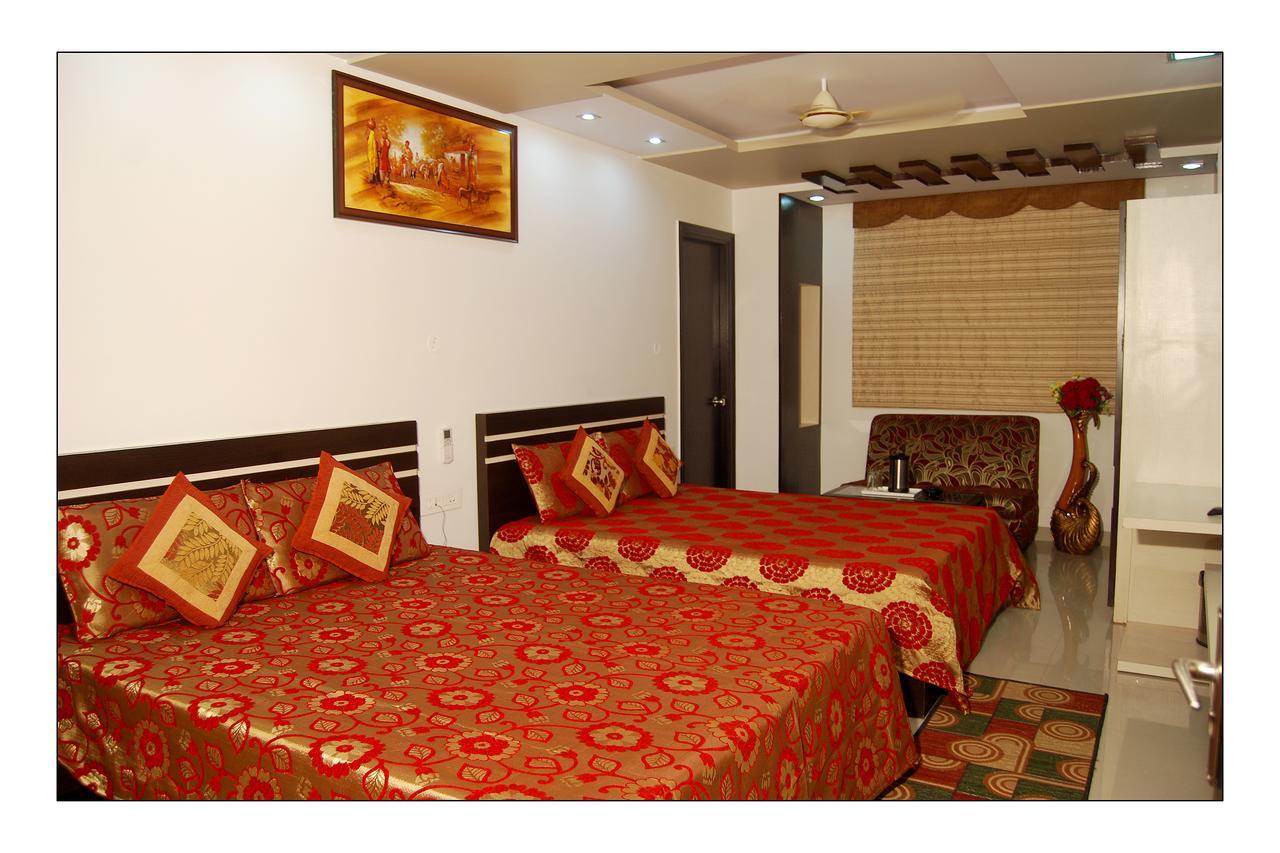 Hotel Jinendra Palace Jaipur Eksteriør billede