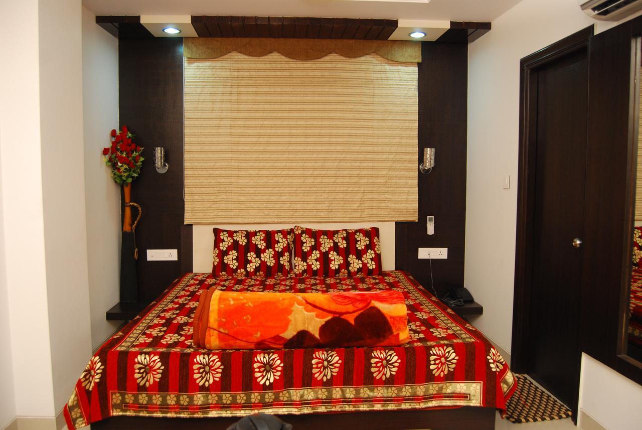 Hotel Jinendra Palace Jaipur Eksteriør billede