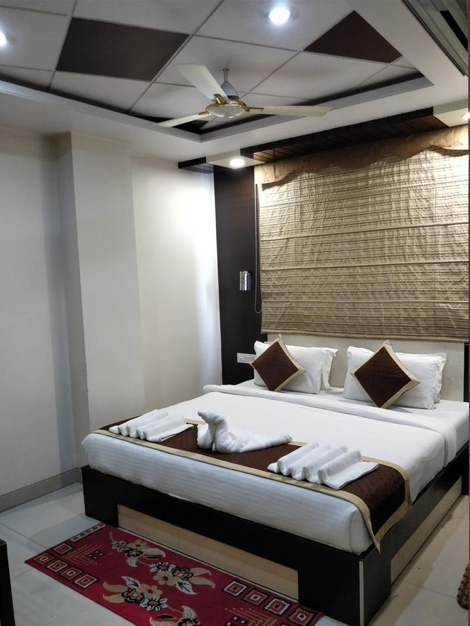 Hotel Jinendra Palace Jaipur Eksteriør billede